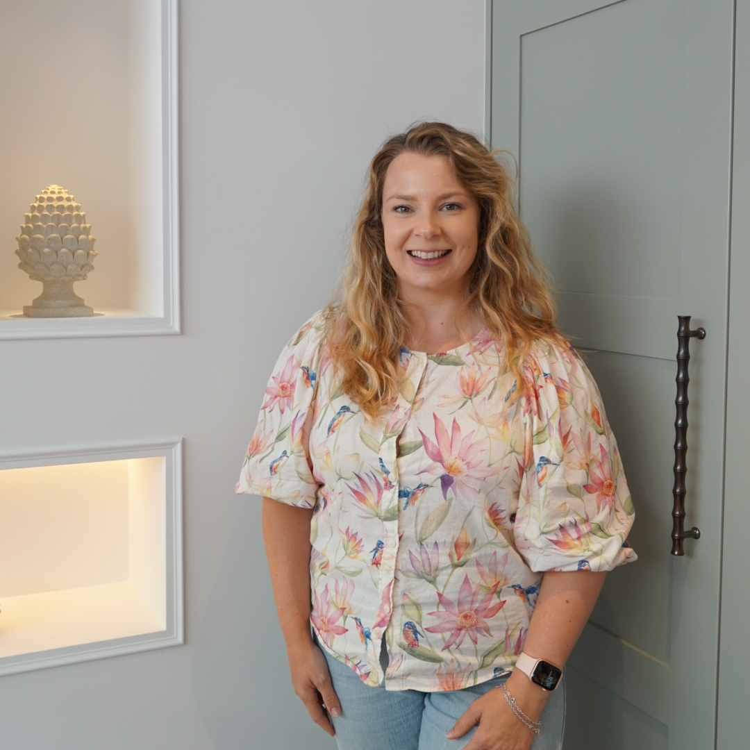 Debbie-Oland